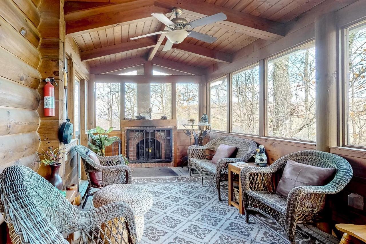 Lazy Bear Lodge Sevierville Ngoại thất bức ảnh